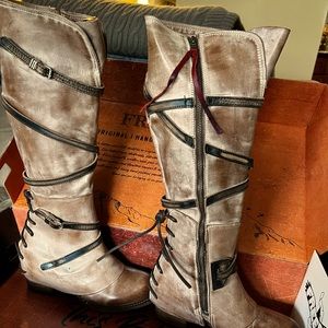 Freebird Cassius Multi Beige Size 9. Brand new in box.